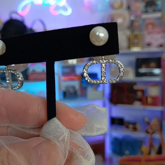 NIB Dior Tribal Earrings Silver-Finish Metal White Resin Pearls $1050 retail - Picture 8 of 16